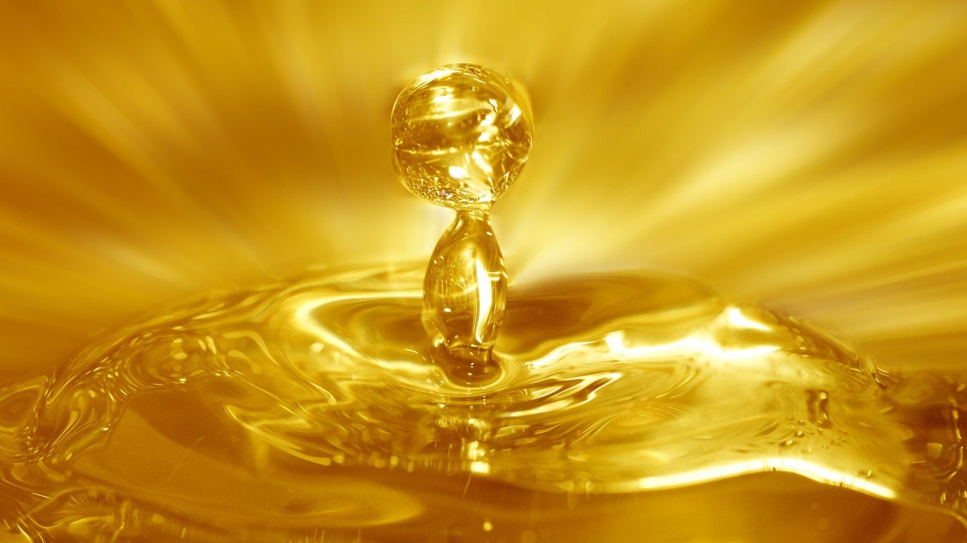Golden Drops: Secrets Behind the Oils That Make Meals Shine